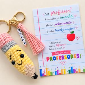 Chaveiro Lápis em crochê - Dia dos professores